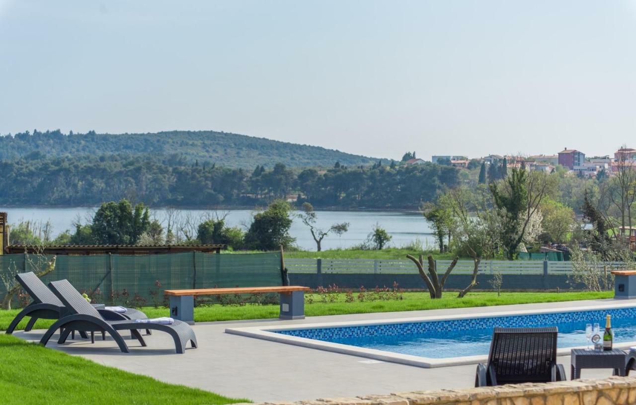 Sea View Apartments With Shared Pool Помер Экстерьер фото